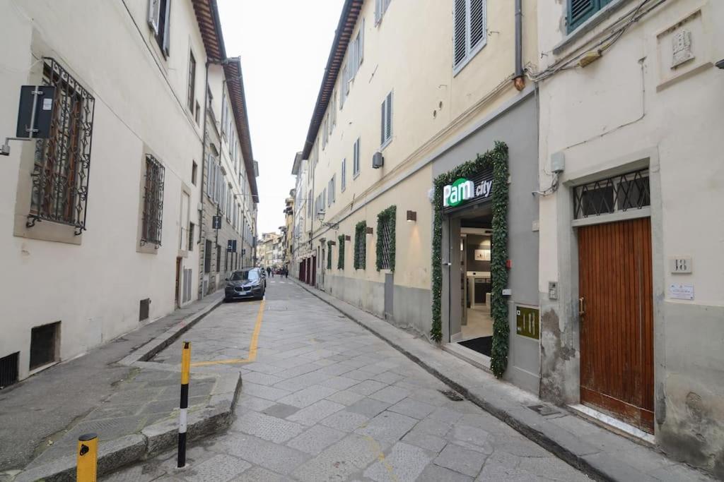 Keys Of Italy - Sgiuseppe 18 - Monolocale Intimo E Conveniente A Santa Croce Appartement Florence Buitenkant foto